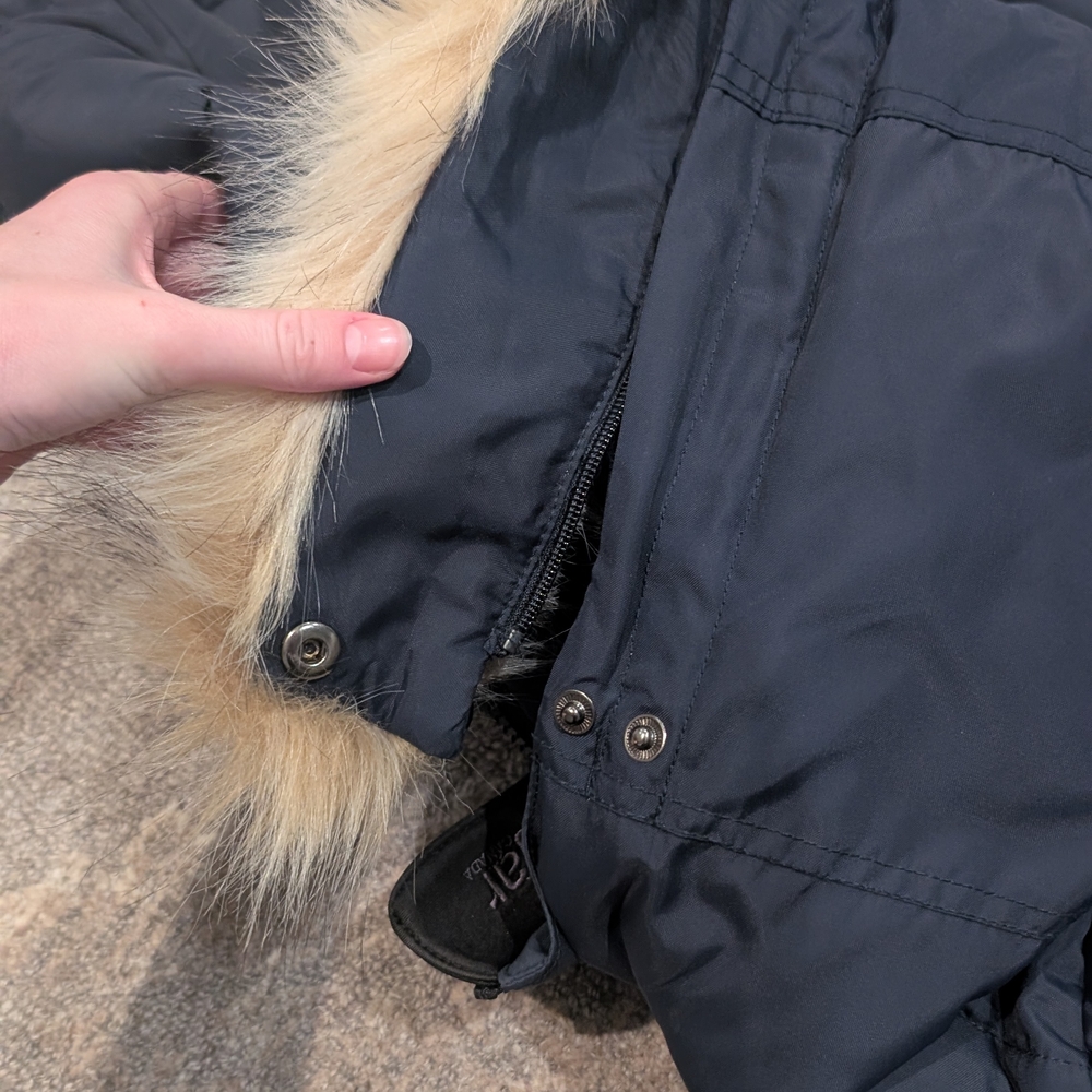 EUC Pajar Girls Navy Puffer Coat with Faux Fur Hood - Picture 7 of 10